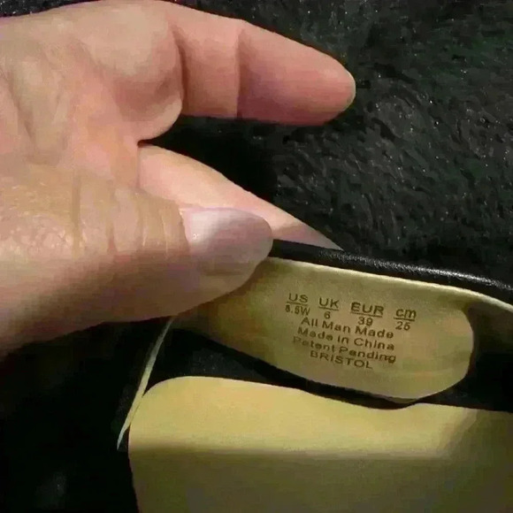 Naturalizer Heeled Sandals - Picture 1 of 5